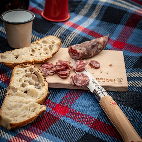 Tablier à emporter et Opinel L'Étoile des Alpes