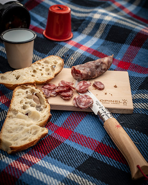 Tablier à emporter et Opinel L'Étoile des Alpes